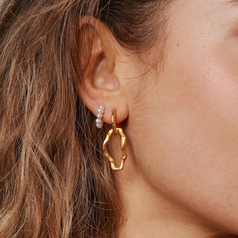 ENAMEL COPENHAGEN Pearlie Mini Hoops In Gold 18K Gold Plated Hot