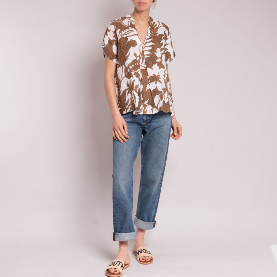 120% LINO Printed V Neck S/S Top In Brown Clearance