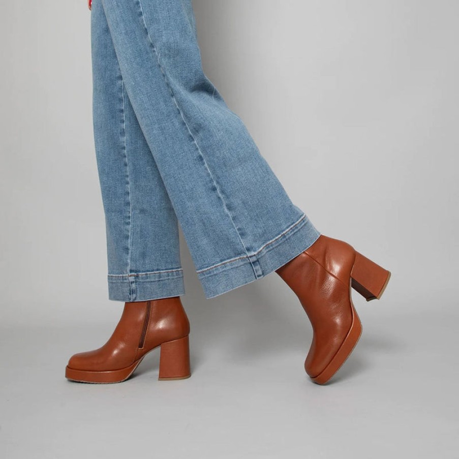 ESSKA Sassy Platform Boots In Tan | Collen & Clare Online